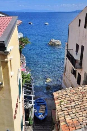 Spendido appartamento - Chianalea di Scilla bagnato dal mare